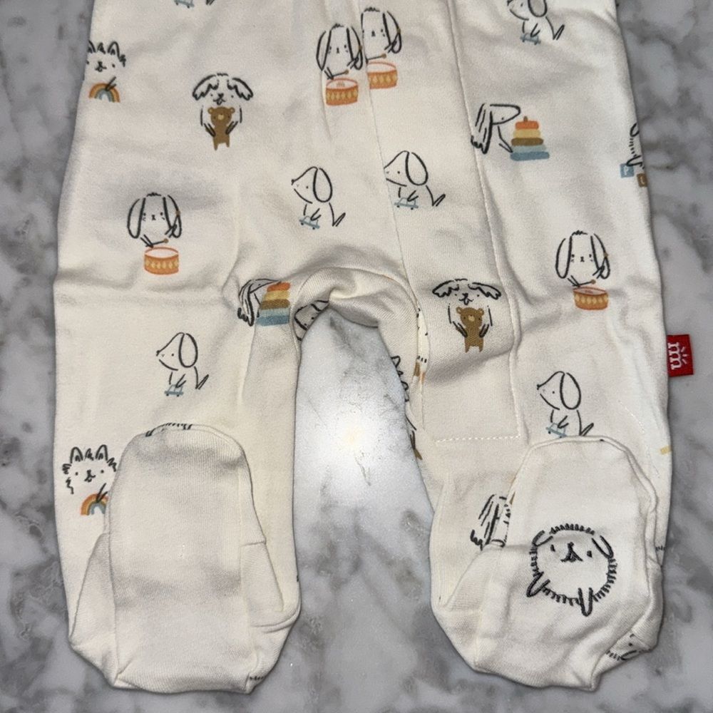 NWT MAGNETIC ME ORGANIC PUPPY FOOTIE - Picture 3 of 7
